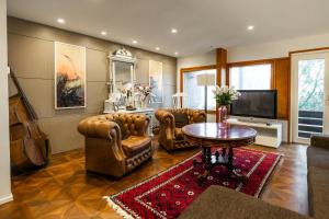 Μια τηλεόραση ή/και κέντρο ψυχαγωγίας στο Arctic Winter Villa - Pool and Sauna