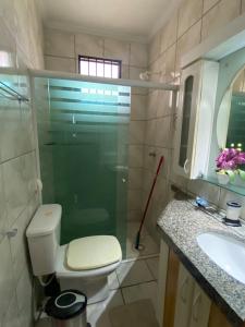 Koupelna v ubytování Porto das Dunas Apartment + 8 fotografií