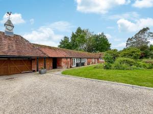 Budova, kde se prázdninový dům nachází + 13 fotografií