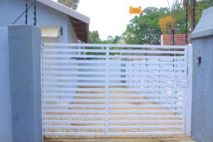 Φωτογραφία από το άλμπουμ του Zebra Family Unit σε Πολοκουάνε