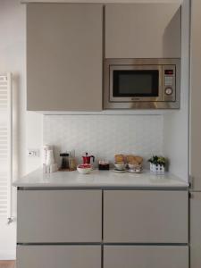 Η κουζίνα ή μικρή κουζίνα στο La Locanda del Barone