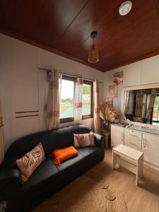 Χώρος καθιστικού στο Lighthouse65 C View Villa