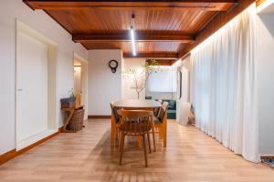 Posezení v ubytování Timeless Hanok In Jamsil Serenity