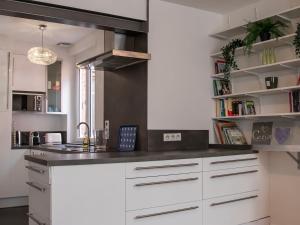 Η κουζίνα ή μικρή κουζίνα στο Appartement moderne - Reims Centre +11 φωτογραφίες