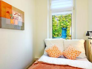 Postel nebo postele na pokoji v ubytování 2-Schlafzimmer-Apartment bis 4 Pers - Nähe HBF & Messe DUS