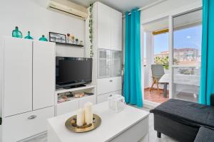 Kuchyň nebo kuchyňský kout v ubytování Laguna's Sunset Torrox Costa