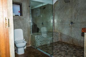 Ένα μπάνιο στο Kambaku II Boat Safaris & Lodge +89 φωτογραφίες