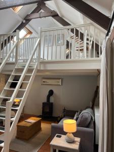 Et opholdsområde på Dog Friendly Cottage in Pembrokeshire + 16 billeder