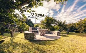 Κήπος έξω από το Kaz Carambole - Bungalow Piscine & Spa a L'Entre-Deux