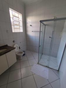 Koupelna v ubytování Novo Hotel