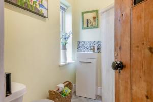 Kuchyň nebo kuchyňský kout v ubytování 3 Bed in Fulbeck oc-v33643 + 24 fotografií