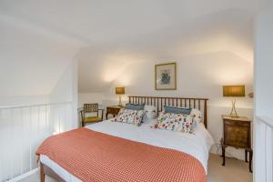 Postel nebo postele na pokoji v ubytování 1 Bed in Saxmundham oc-f34020