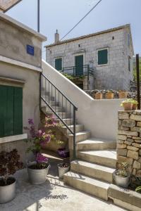 Budova, kde se prázdninový dům nachází