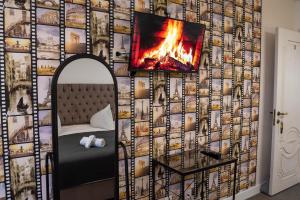 TV a/nebo společenská místnost v ubytování Двухместная комната общая ванная, Double Room Shared Bathroom