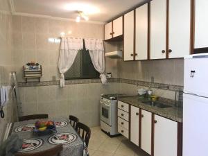 Køkken eller tekøkken på Ed Verdes Mares Prainha Arraial