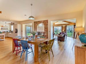 Kuchyň nebo kuchyňský kout v ubytování 3 Bed in Osmotherley G0048