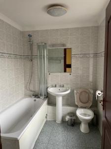 ダンバートンにあるLochway Hotelのギャラリーの写真