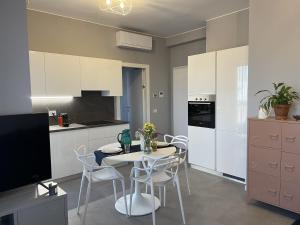 Η κουζίνα ή μικρή κουζίνα στο Domus Pyrus Apartments +59 φωτογραφίες