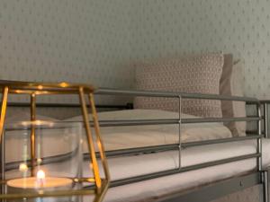 Ένα ή περισσότερα κρεβάτια σε δωμάτιο στο Room with a View +1 φωτογραφίες