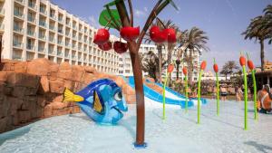 Πισίνα στο ή κοντά στο Evenia Zoraida Garden