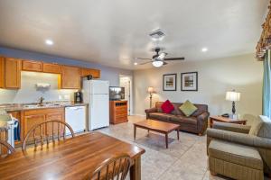 Kuchyň nebo kuchyňský kout v ubytování Pine - Apache - Roundhouse Resort and Spa