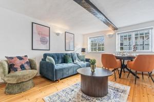 Et opholdsområde på Stylish 3-Bed Cottage Stay in Streatley