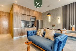 Χώρος καθιστικού στο Luxury Studio - Revolution Monument View - Gym