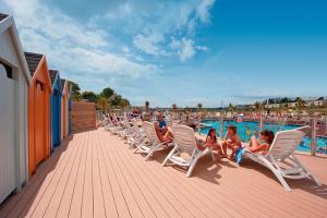 Φωτογραφία από το άλμπουμ του Golden Skys Getaways Weymouth σε Wyke Regis