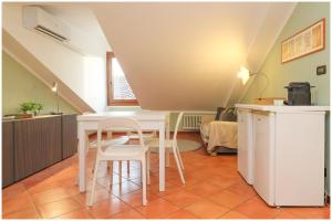 Η κουζίνα ή μικρή κουζίνα στο MoleView Nest on the Turin rooftops WIFI AC