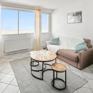 Χώρος καθιστικού στο Vue panoramique sur la plage, grand T2