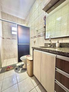 Koupelna v ubytování Serra e Mar