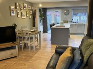 Kuchyň nebo kuchyňský kout v ubytování Number 30 The ORCHARDS