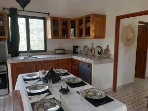 Kuchyň nebo kuchyňský kout v ubytování Villa privative el marjaa