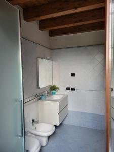 Ένα μπάνιο στο Casa Lorena