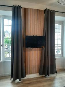 Μια τηλεόραση ή/και κέντρο ψυχαγωγίας στο Le canon des remparts