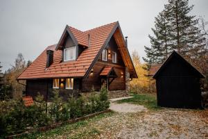 Το κτήριο όπου στεγάζεται  η παραθεριστική κατοικία