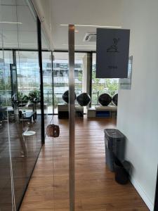 Una televisión o centro de entretenimiento en More deluxe sol