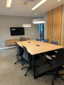 El área de trabajo o centro de convenciones de More deluxe sol