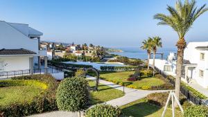 Una vista del océano desde una casa en Poseidon North Ciprus, Tatlisu, 