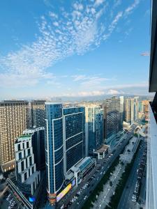 Γενική άποψη της πόλης Μπατούμι ή θέα της πόλης από  αυτό το ξενοδοχείο διαμερισμάτων +11 φωτογραφίες