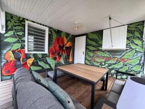 Χώρος καθιστικού στο Les Kaz de Sainte Anne