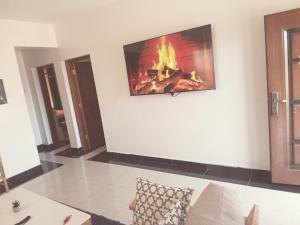 Μια τηλεόραση ή/και κέντρο ψυχαγωγίας στο Home sweet home