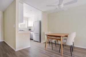 Fotografie z fotogalerie ubytování Blueground Burbank pool nr Burbank Town Center LAX-1381 v destinaci Burbank Junction