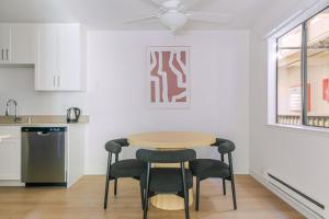 Η κουζίνα ή μικρή κουζίνα στο Blueground Shoreline West pool nr Shoreline Park SFO-2075