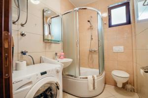 Ένα μπάνιο στο Apartmani Konjevic Savina +17 φωτογραφίες