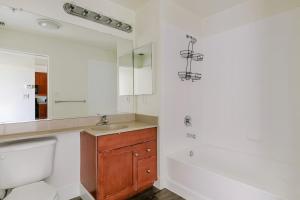 Ένα μπάνιο στο Blueground Diridon pool nr San Jose Museum SFO-2089 +33 φωτογραφίες