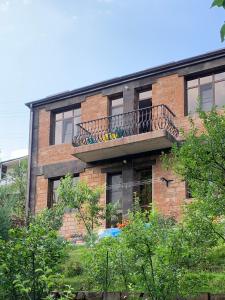 Το κτήριο όπου στεγάζεται  ο ξενώνας +72 φωτογραφίες