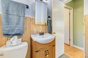 Ένα μπάνιο στο Trail Access On-Site! Scenic Rock Springs Getaway +18 φωτογραφίες