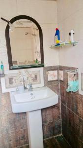 Ένα μπάνιο στο Hiru Villa +10 φωτογραφίες