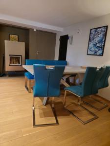 Η κουζίνα ή μικρή κουζίνα στο Familievennlig